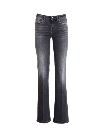 Shop DON THE FULLER  Jeans: Don The Fuller jeans "Breda" a zampa.
Elasticizzato.
Modello 5 tasche.
Passanti per cintura.
Vita alta.
Chiusura con zip e bottone.
Composizione: 98% Cotone 2% Elastan.
Fabbricato in Italia.. BREDA DTF FW1802-G